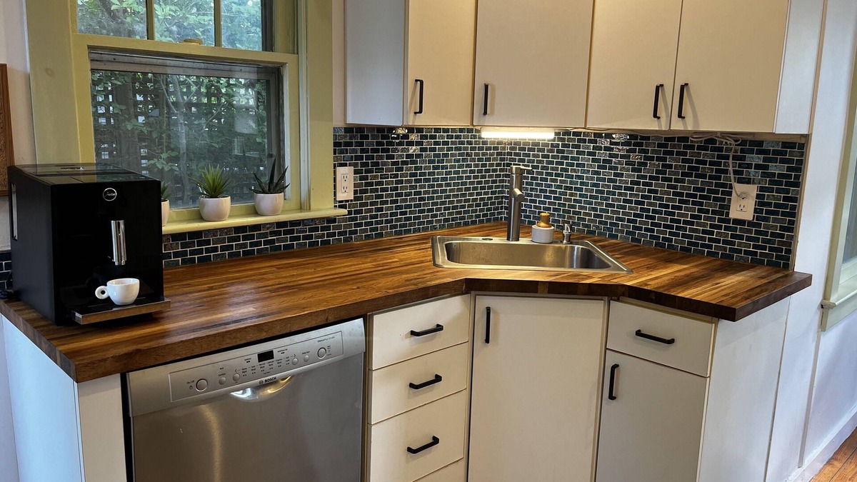 Fair Harbor House | Newly renovated beach house in Fair Harbor, Fire Island. Ultrafast Verizon Fios.