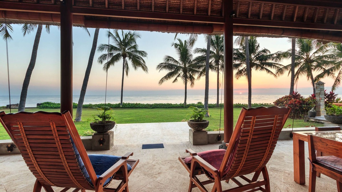 Tejakula Villa | Newly renovated beachfront property in Tejakula