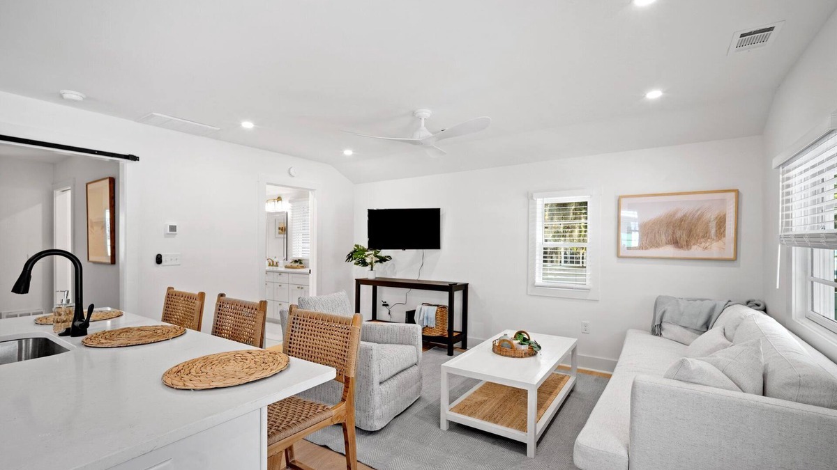 Northwest Quadrant House | Newly Renovated Coastal Cottage - Downtown Beaufort