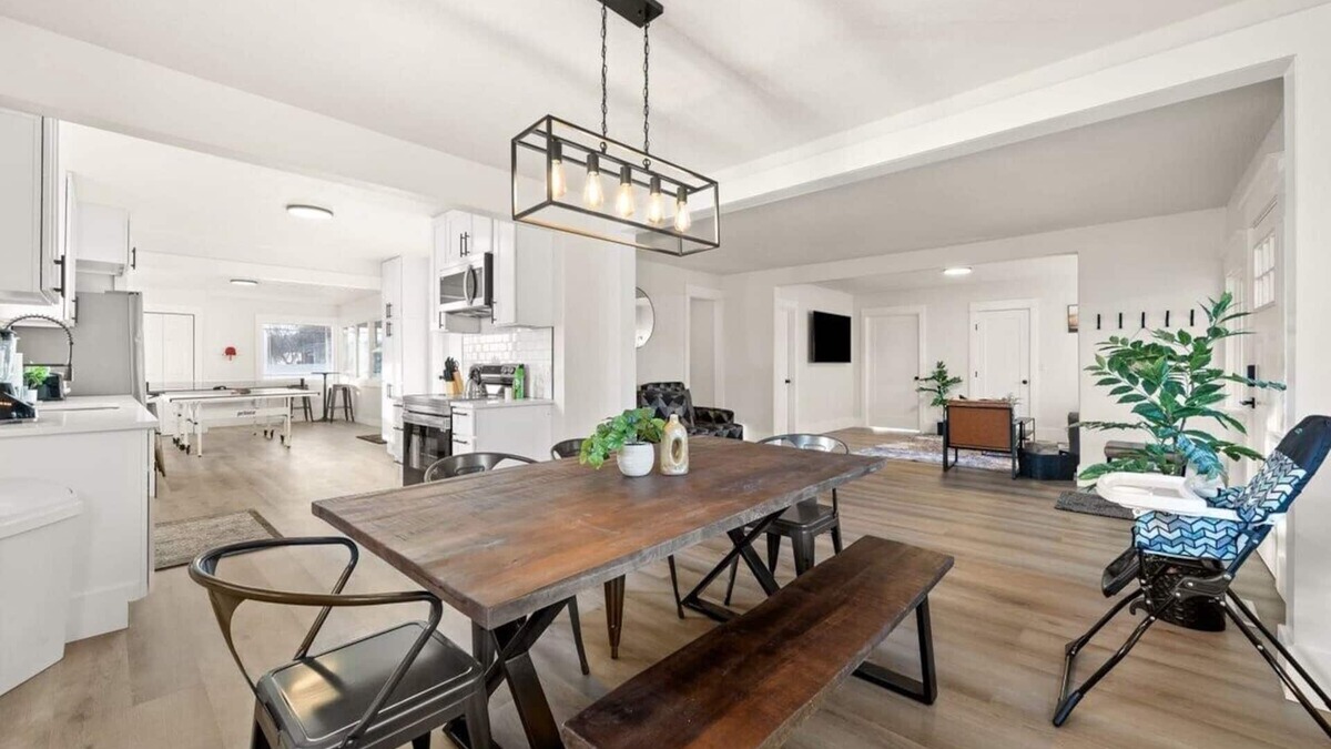 Spokane Valley House | Newly Renovated Comfy Retreat