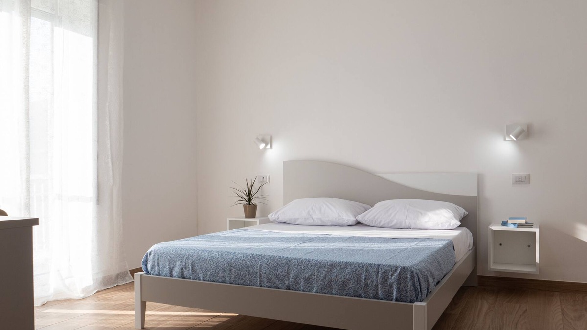 Fondi Apartment | Newly renovated facility. Two bedrooms and two bathrooms.