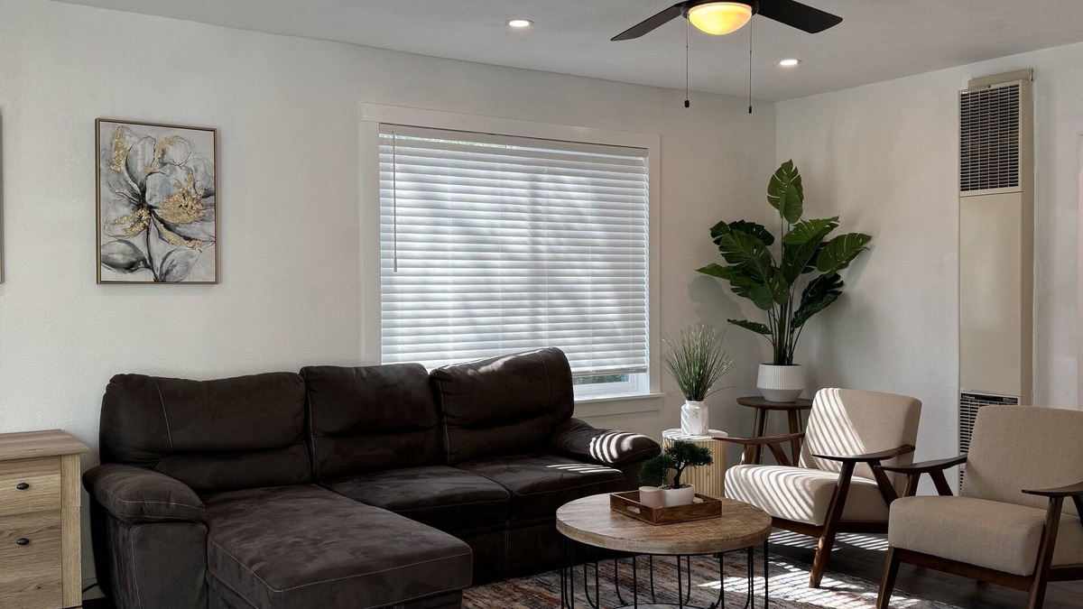 Ukiah House | Newly renovated home walkable to Downtown/Restaurants/Park