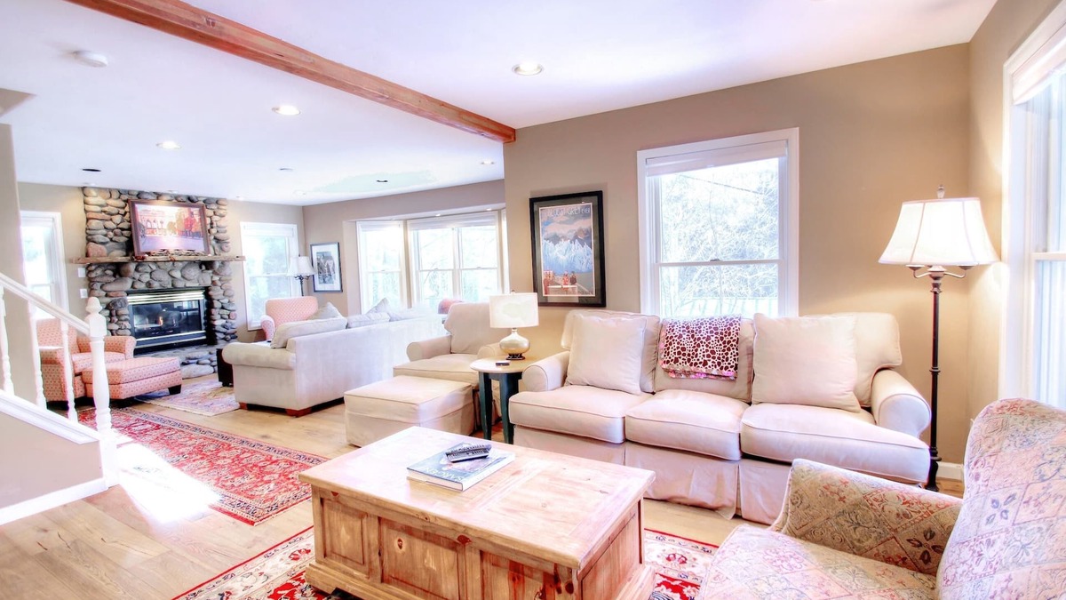 Matterhorn Village House | Newly Renovated! New Hot Tub! The Perfect Multi Family Getaway!