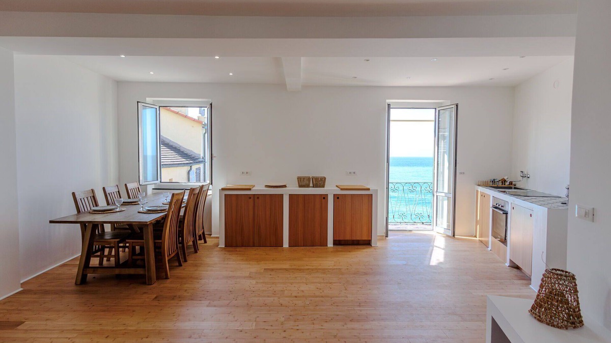 Sori Apartment | Newly Renovated Ocean View Flat