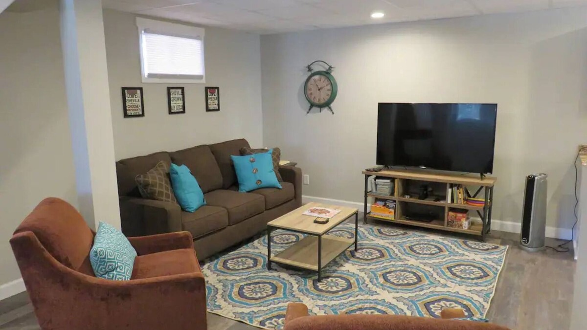 Oakley Apartment | Newly Renovated Private Lower Level Suite near Biltmore