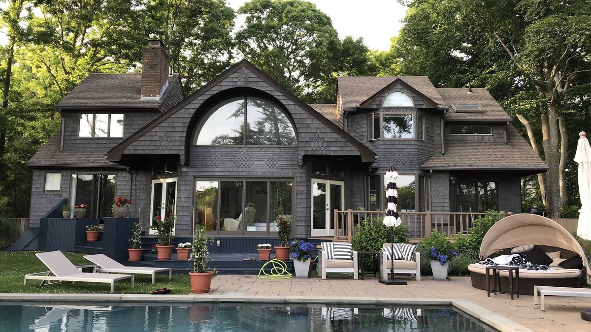 North Haven House | Newly renovated Sag Harbor home with beautiful bay view, Gunite pool & hot tub