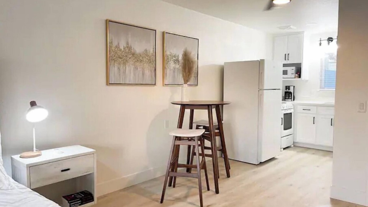 Salida Apartment | Newly renovated studio apartment 1 mile to HWY 99