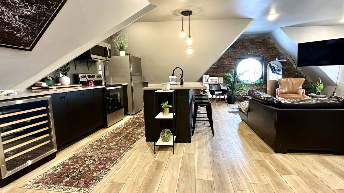 Detroit Apartment | Newly Renovated Stylish Loft - Prime Location!n