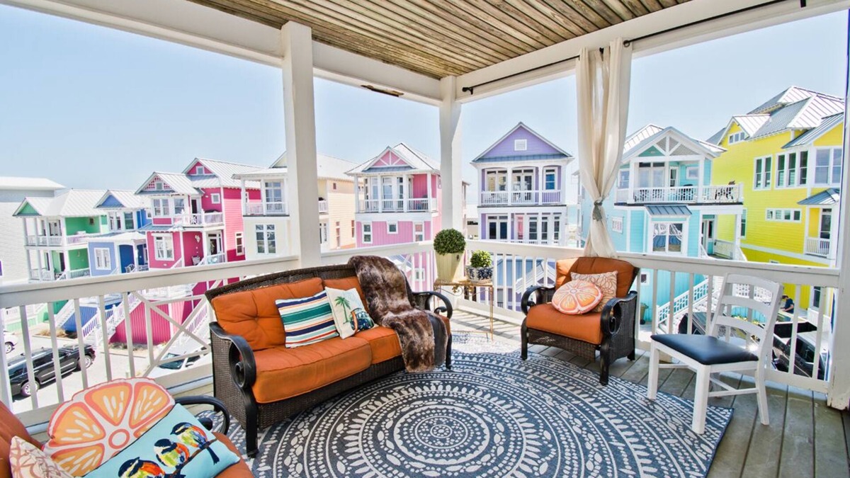 Sea Dreams House | Newly Renovated-Amazing 360 views of the Atlantic Ocean and Sound -with Pool.