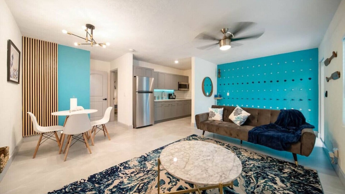 Victoria Park Apartment | Newly Renovated Coastal 1-Bedroom Near the Beach in Las Olas