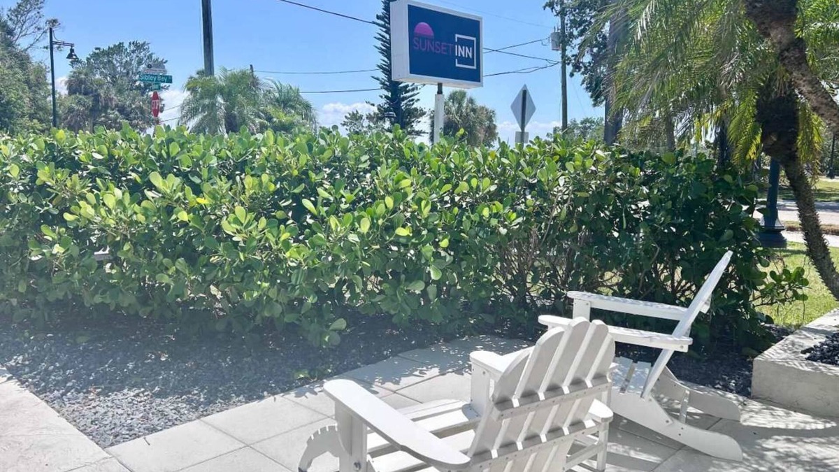 Charlotte Harbor Apartment | Newly Renovated Charlotte Harbor - Sunset Inn #5