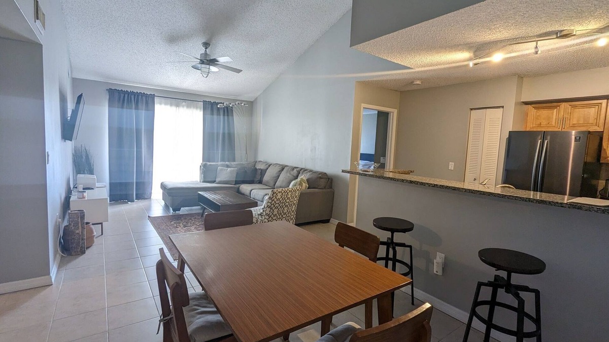 Villages of Palm Beach Lakes Condo | Newly Renovated 2 Bedroom/2 Bath West Palm Beach Condo