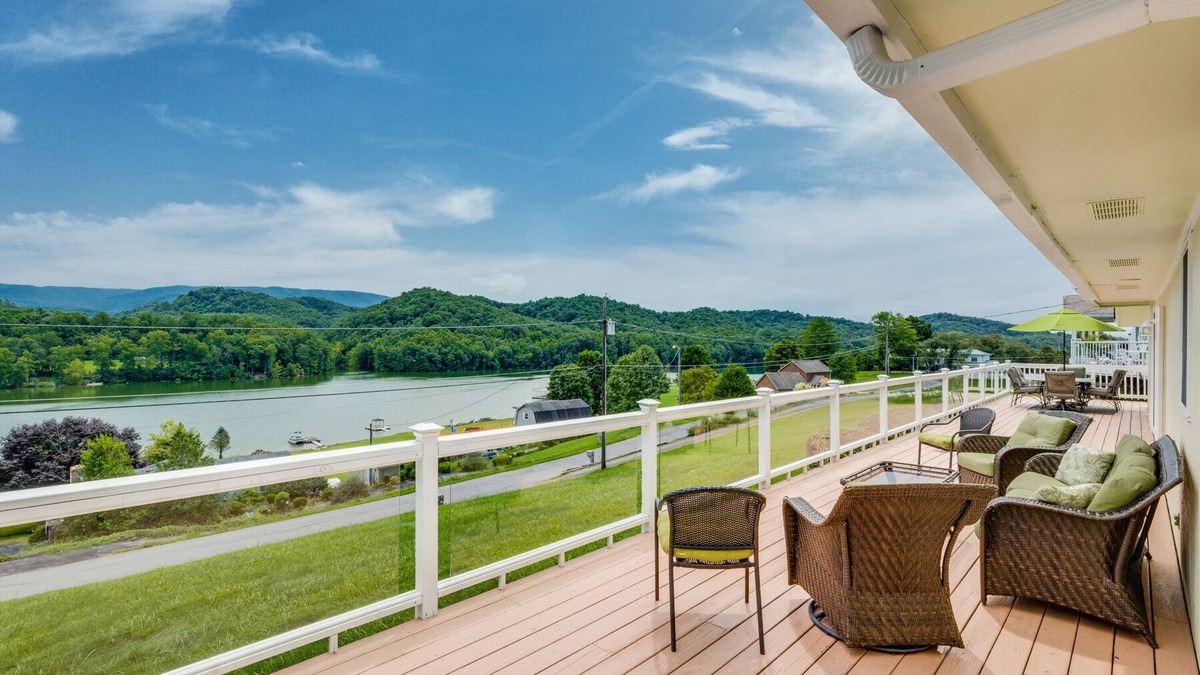 Abingdon Ski Chalet | Newly renovated vacation Villa with private pool.