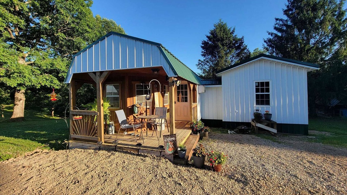 Minford Cottage | Newly transformed farm cottage off the beaten path!