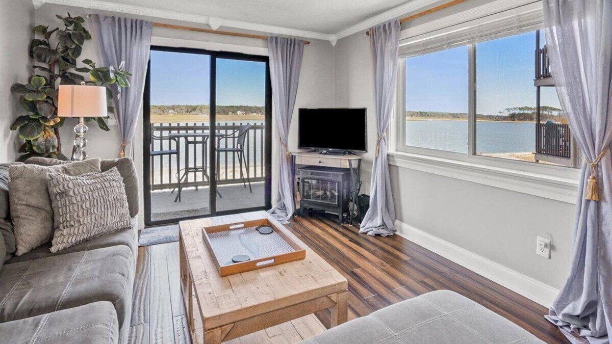 North Myrtle Beach Condo | Newly Updated Family Friendly Waterfront Condo With Great Views And Beach Access