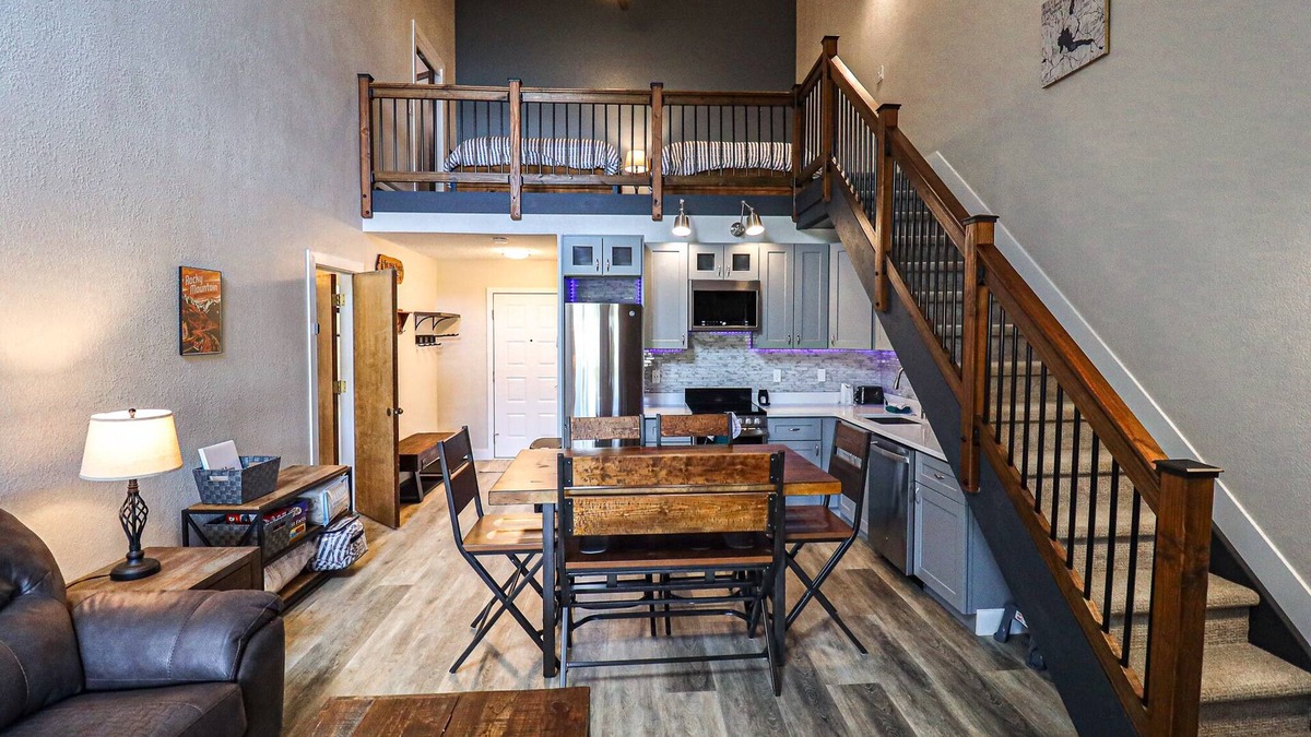 Granby Condo | Newly Updated Condo in Granby! Sleeps 8 - Private bedroom & Loft!