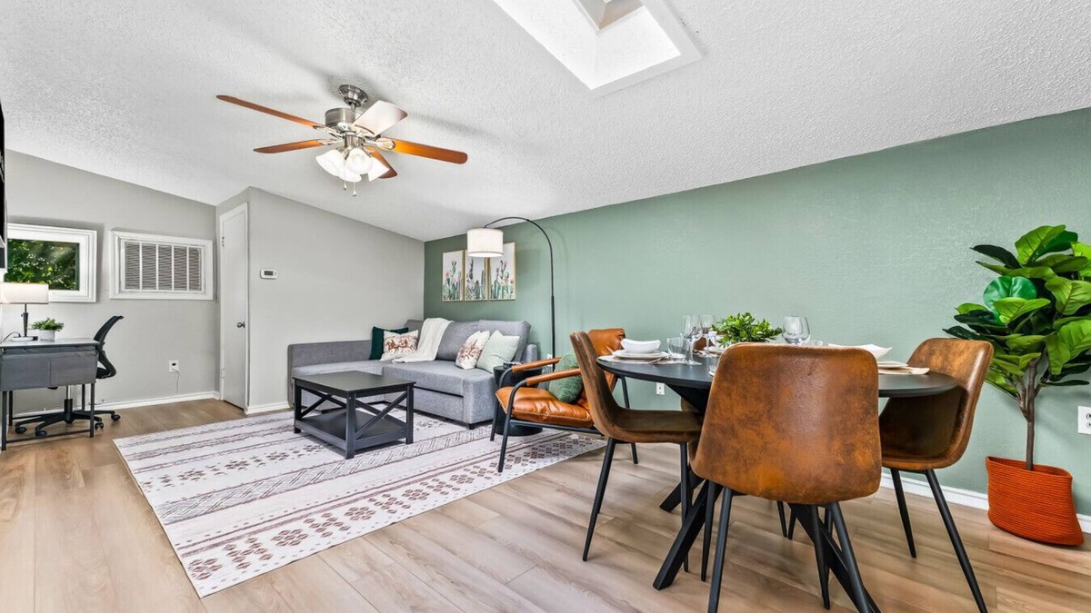 Irving Apartment | Newly Updated, Mins to DFW | TMA