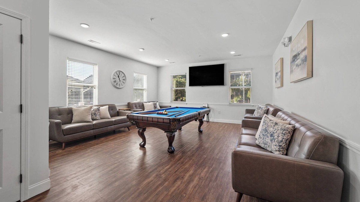 Ocean Drive House | Newly Updated Now Ready For 2025 Reservations! LargePrivatePool/Theater/Game