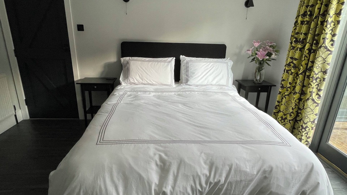 Newmarket Apartment | Newmarket, Quiet, Secluded, Private Guest Suite with own entrance.