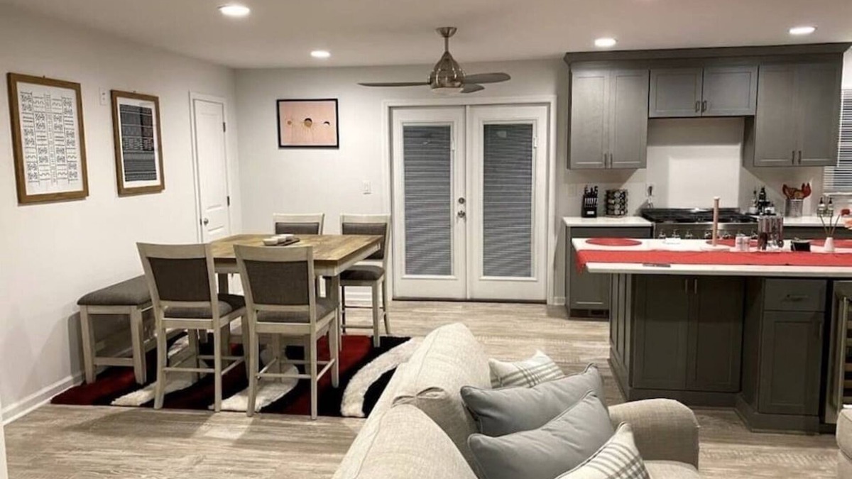 Newnan House | Newnan GetawaynnSharennSave