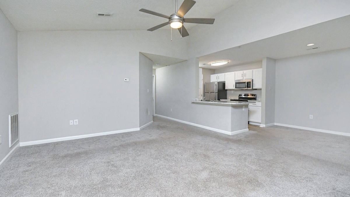 Newnan Apartment | Newnan Lakes 2Bd Corporate Apartment