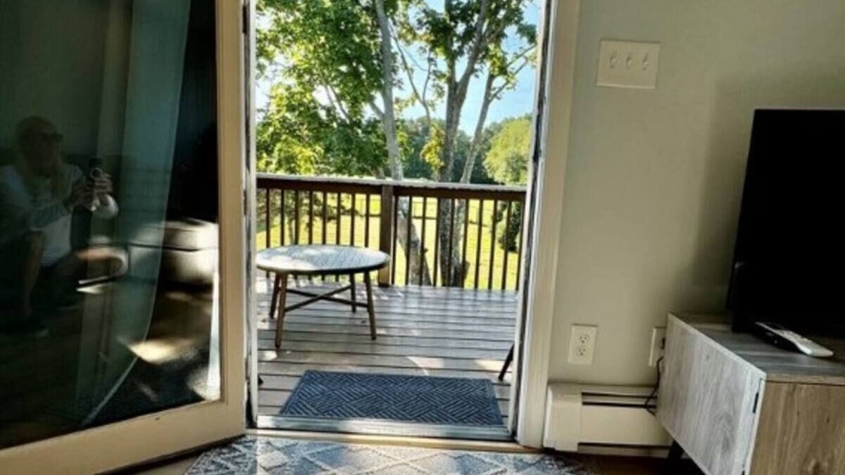 Portsmouth Condo | Newport bound: Portsmouth Getaway