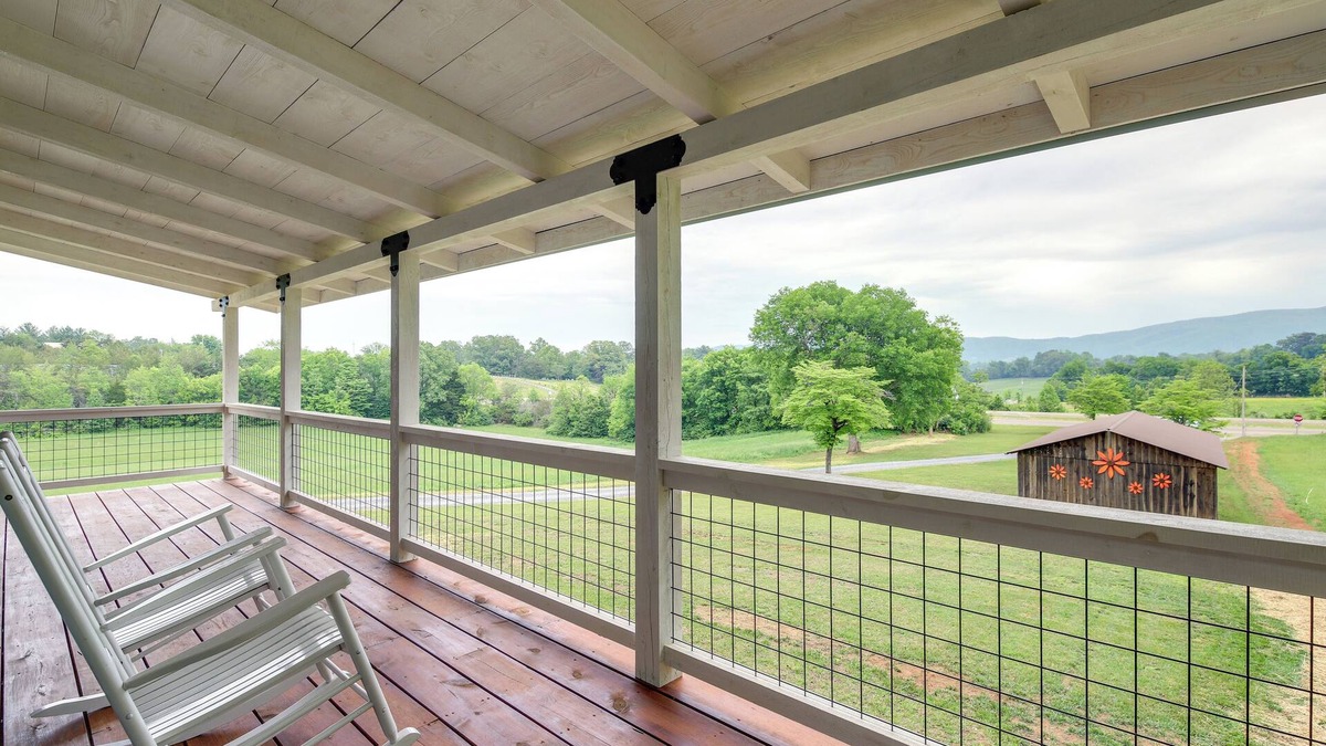 Newport House | Newport Retreat: 12 Mi to Great Smoky Mountains!