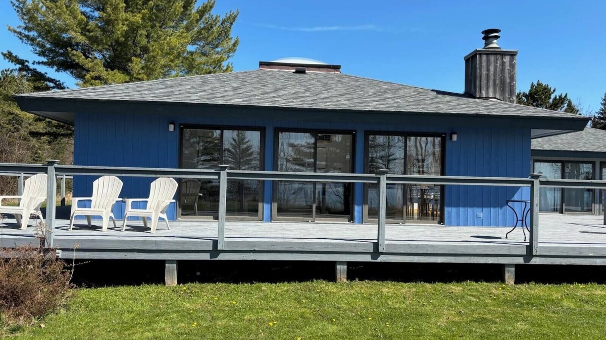 La Pointe House | Next Farm Down - Main House and 2 Guest quarters with Lake Superior Access!