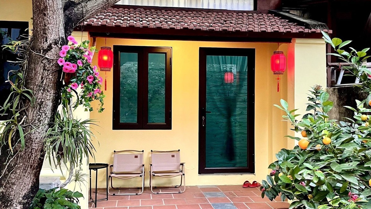 Dong Anh House | Ngôi Nhà Việt Ấm Cúng Hướng Sân Vườn Giường Cỡ Queen