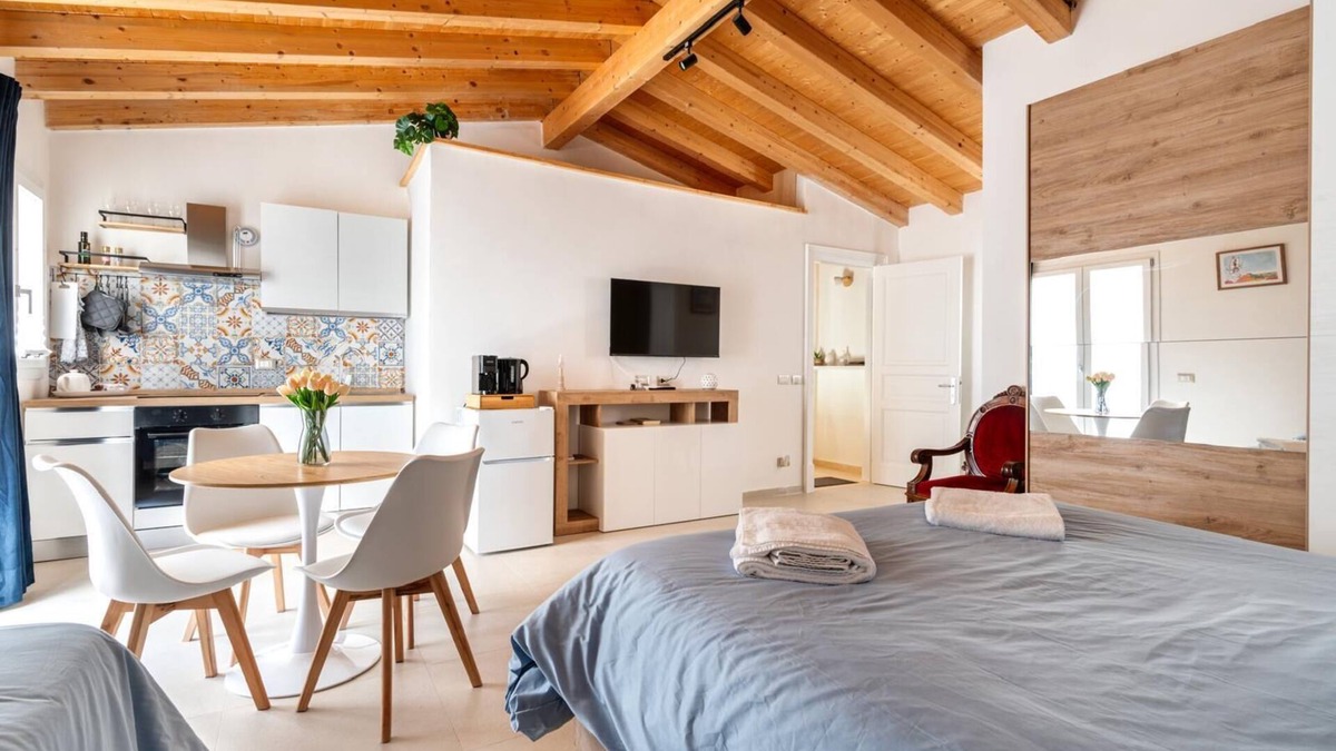 Palermo Apartment | NICA&DAMA fully equipped apartment with 5 beds