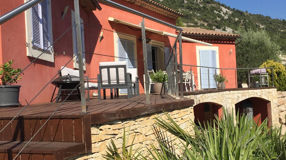 Tourrette-Levens Villa | Nice 10km Villa with Spa Pool
