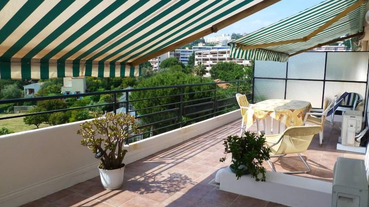 Caucade Apartment | Nice, 2room, panoramic view, top floor, terrace, airconditioned, wifi, parking