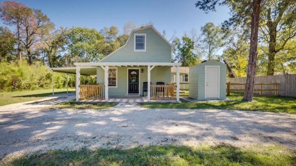 Kingwood Cottage | Nice 3-bedroom cottage with AC in Houston