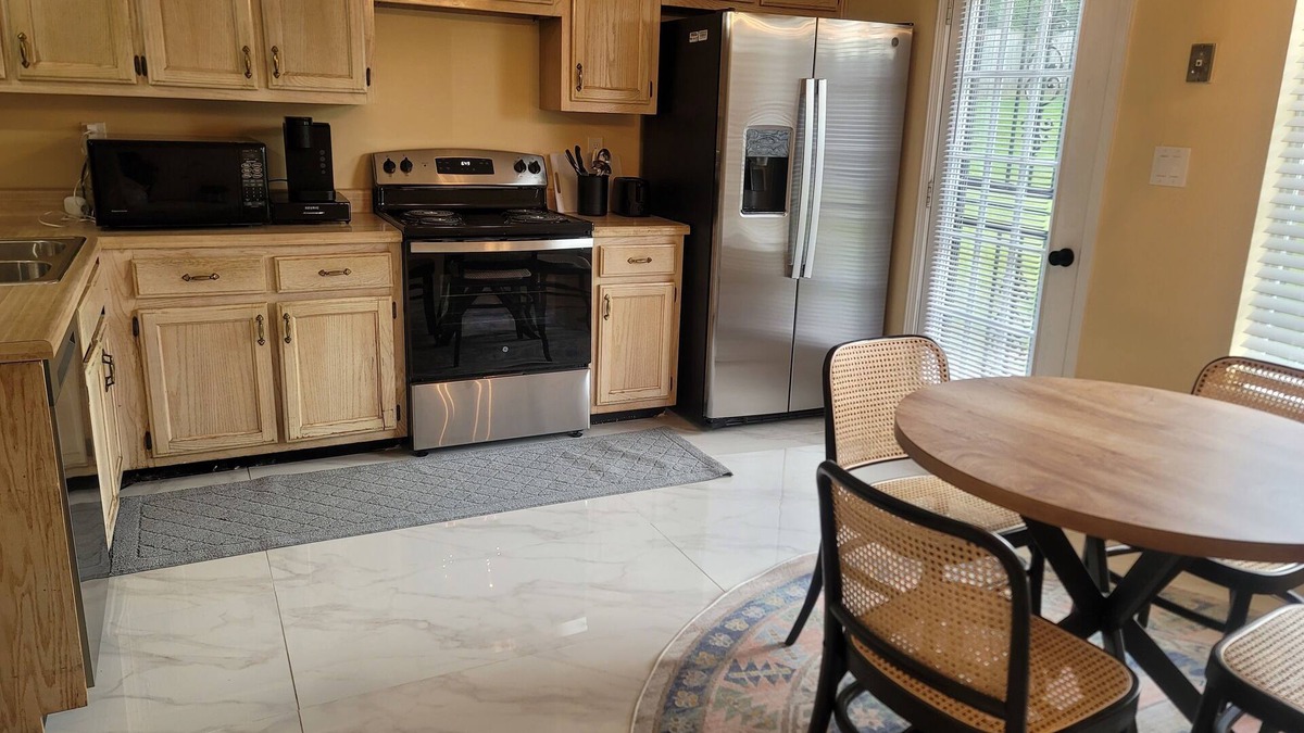 Raleigh House | Nice 3 bedroom home with easy access to the highway restaurants and attractions