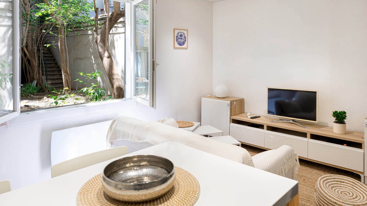 La Castellane Apartment | Nice 37 m² with garden in Marseille