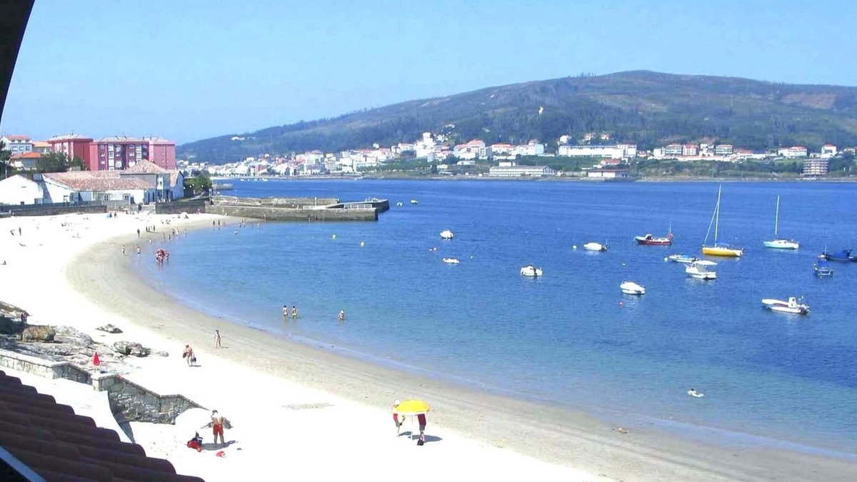 Corcubion Apartment | Nice and Cozy apartment on the beach