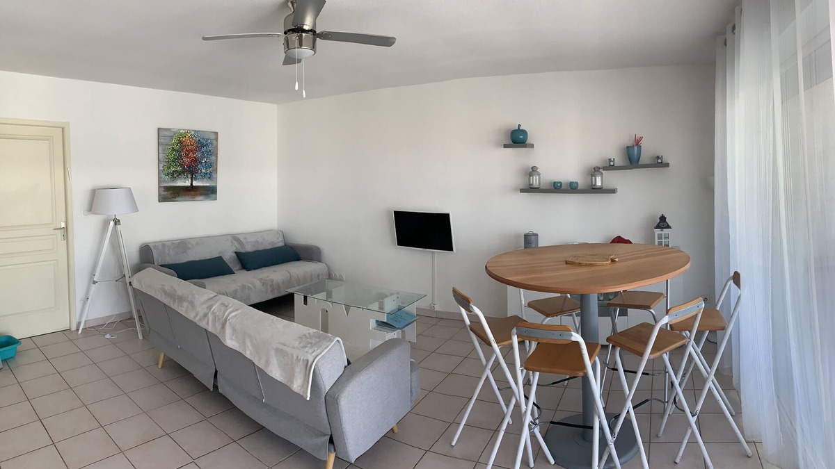 Mediterranee Apartment | Nice and large T3 fully air-conditioned, right in the center, 80 m from the beach