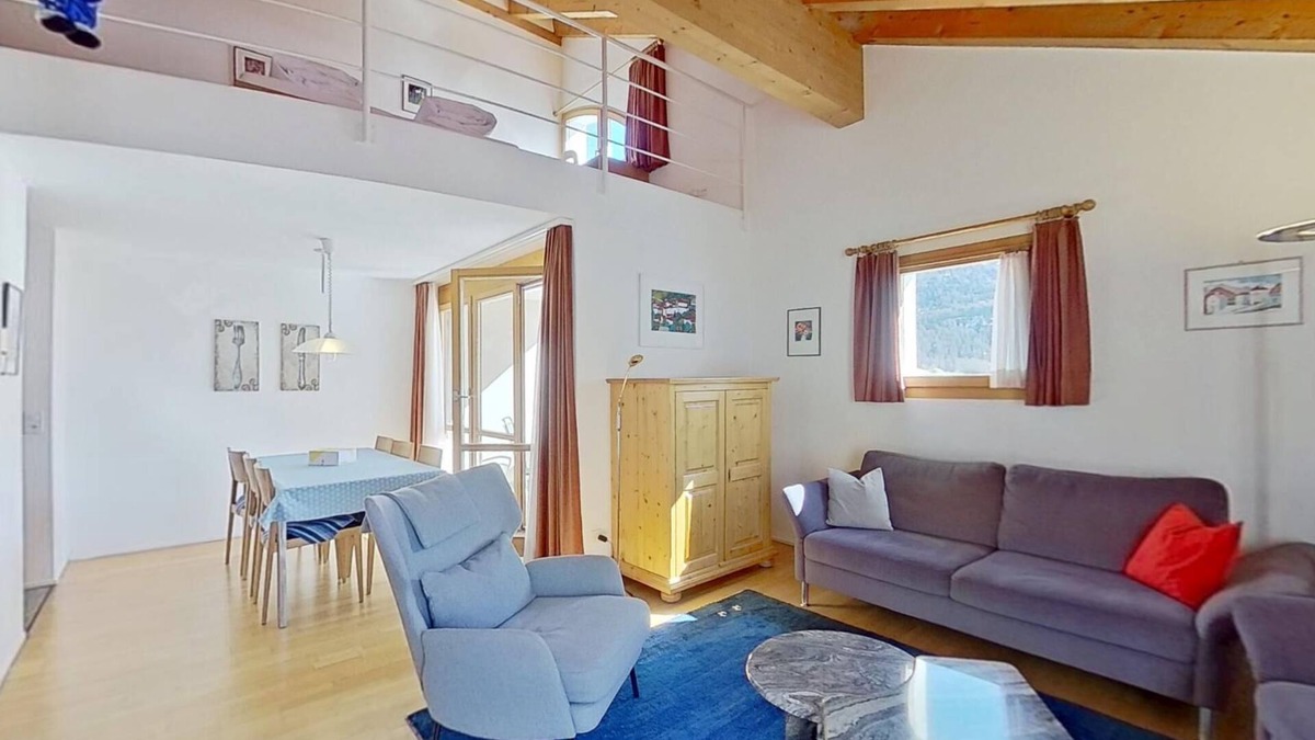 Silvaplana Apartment | Nice and quiet 4-room apartment spread over two floors, under the roof, with vie