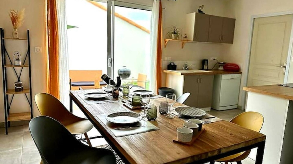 Landevieille House | Nice and quiet house, 5 kms from the sea, ideal for families!