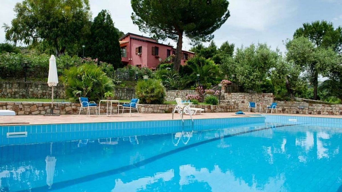 Collesano Villa | Nice apartment in villa with A/C, pool, WIFI, TV, patio and panoramic view, close to Cefalù
