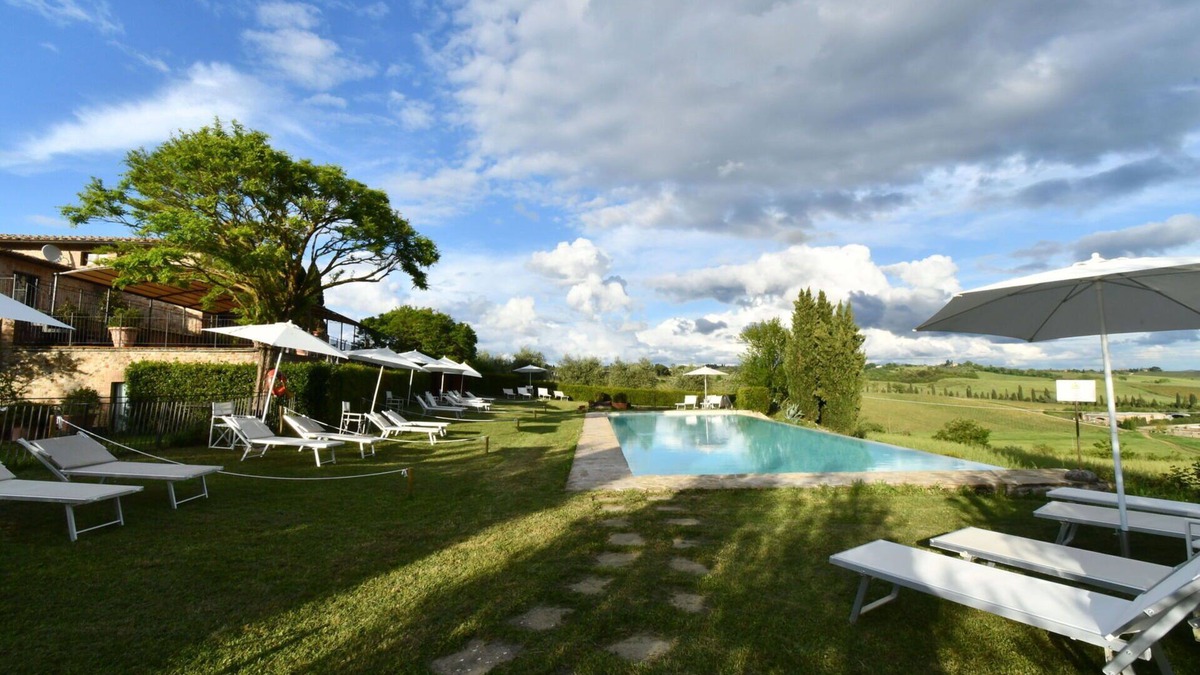 Ponte di Gabbiano Apartment | Nice apartment for 4 guests with A/C, pool, WIFI, TV and pets allowed, close to Siena