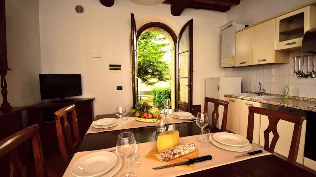 Ponte di Gabbiano Apartment | Nice apartment for 3 people with WIFI, pool, A/C, TV and pets allowed, close to Siena