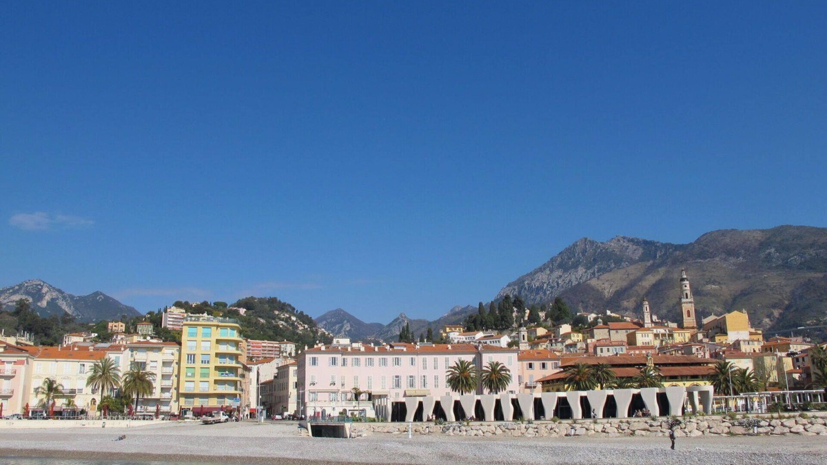 Alpes-Maritimes Apartment | Nice apartment for 4 people with A/C, WIFI, TV, terrace and panoramic view