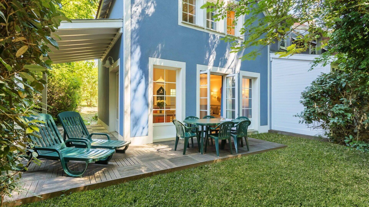 Neuville-sur-Ailette House | Nice apartment in villa for 6 people with WIFI, hot tub, pool, TV, terrace and parking