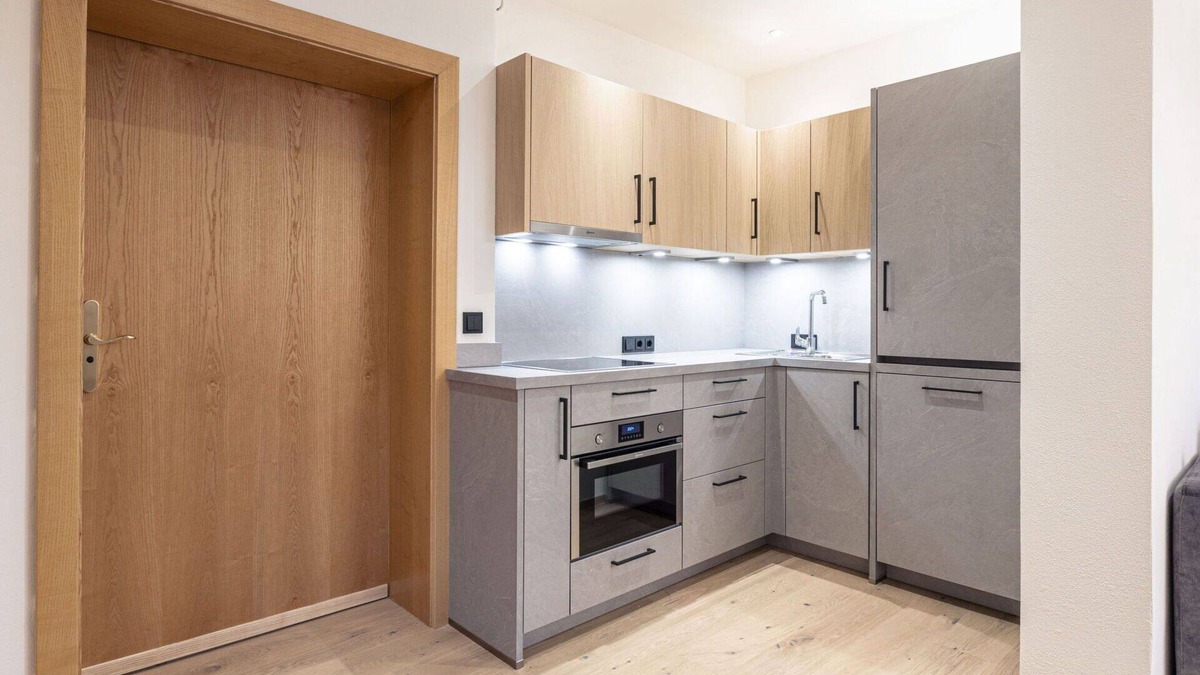 Hallerndorf Apartment | Nice apartment for 3 guests with hot tub, WIFI, TV, balcony and parking