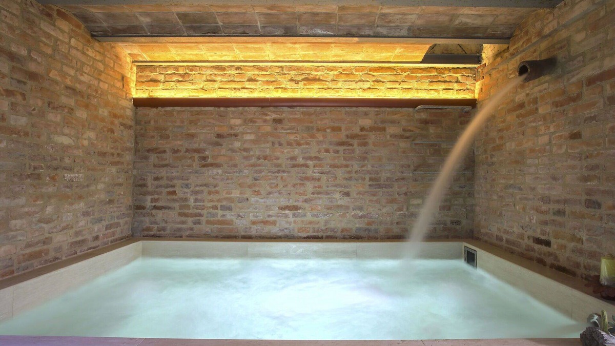 Pieve a Nievole Apartment | Nice apartment for 4 people with pool, WIFI, hot tub, TV, patio and pets allowed