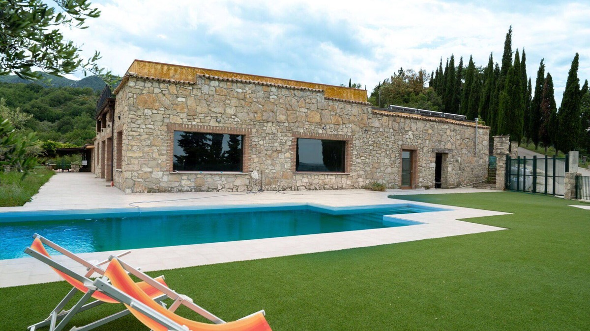 Villa Santa Maria Apartment | Nice apartment for 4 guests with pool, WIFI, A/C, TV, balcony and pets allowed