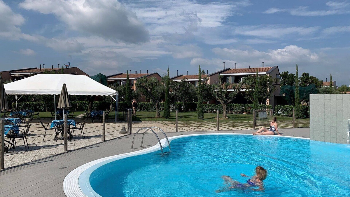 Moniga del Garda Apartment | Nice apartment for 2 guests with A/C, WIFI, pool, TV, balcony and pets allowed