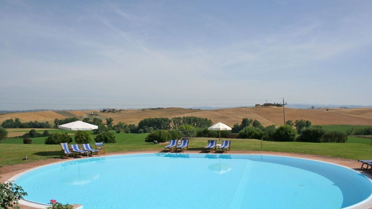 Monteroni d'Arbia Apartment | Nice apartment for 2 guests with WIFI, pool and panoramic view, close to Siena