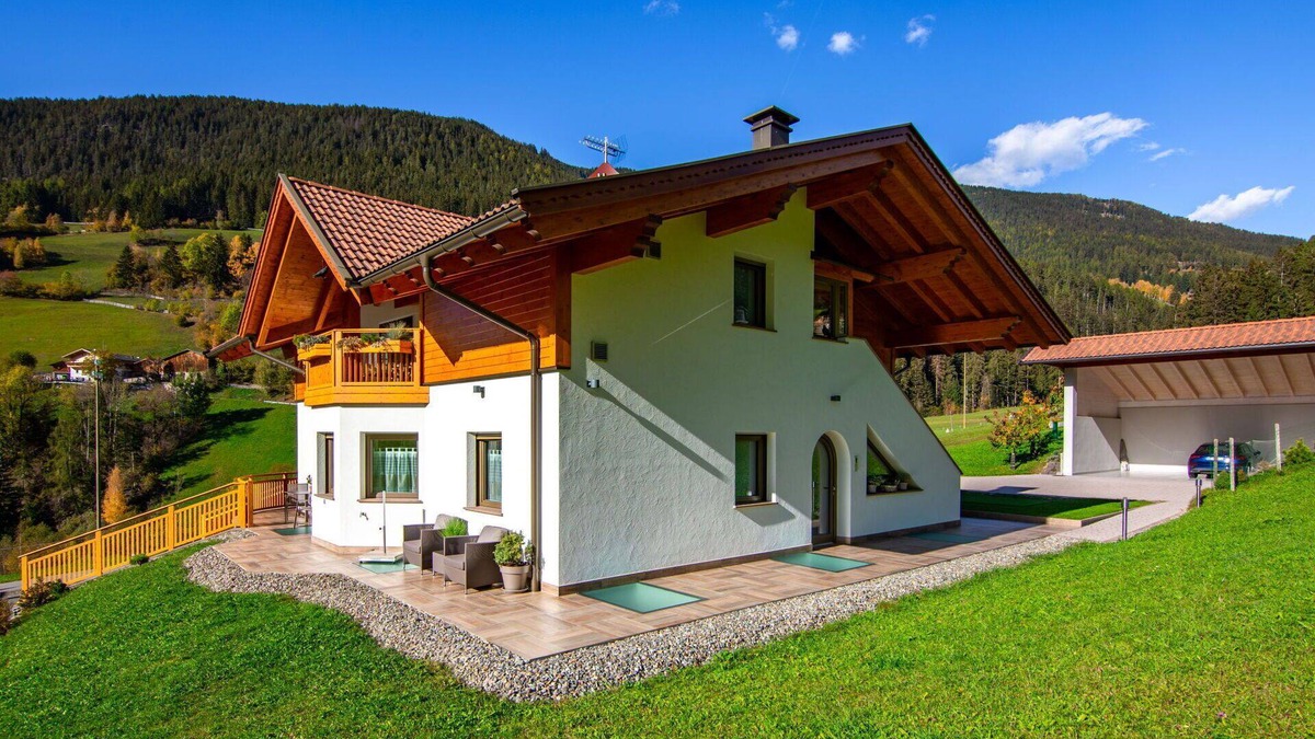 Sarentino Apartment | Nice apartment for 6 people with WIFI, TV and balcony